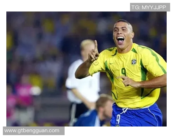 2014荷南足球明星的辉煌历程与成就回顾 2014荷南足球明星的辉煌历程与成就回顾