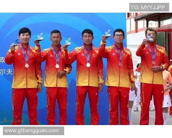 全运会特别报道：杭州羽毛球队逆袭之路展现拼搏精神与团队力量