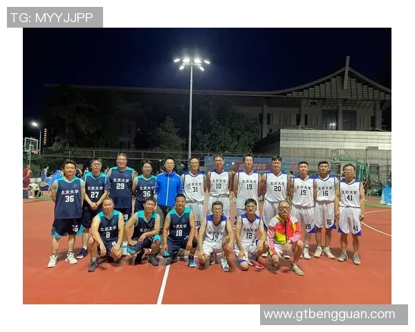 深圳篮球队在篮球团队协作排行榜中荣获第六名展现出强大团队精神与默契配合