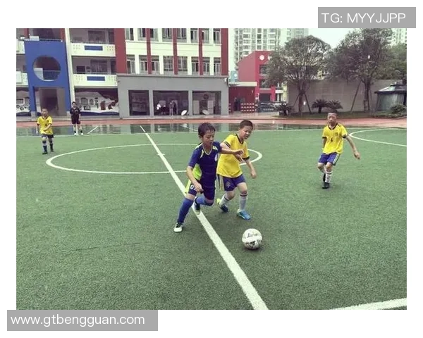 中心小学足球比赛精彩瞬间回顾与精彩瞬间分享 中心小学足球比赛精彩瞬间回顾与精彩瞬间分享